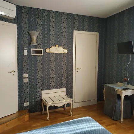 Residenza Nobile - Locazione Turistica Pensionat 2*